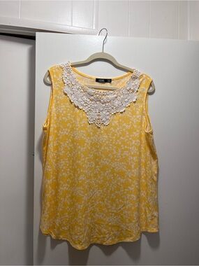 Cuddl Duds Yellow Floral Lace-Neck Sleeveless Camisole
